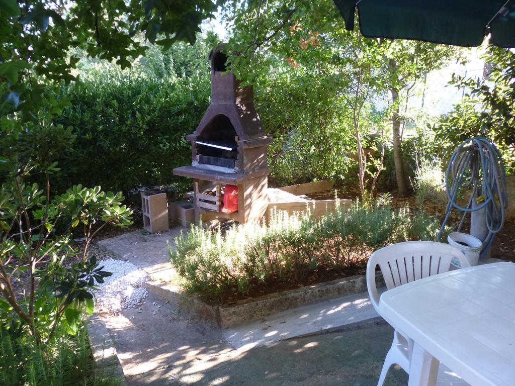 Apartments Velebit Starigrad Paklenica Exterior photo